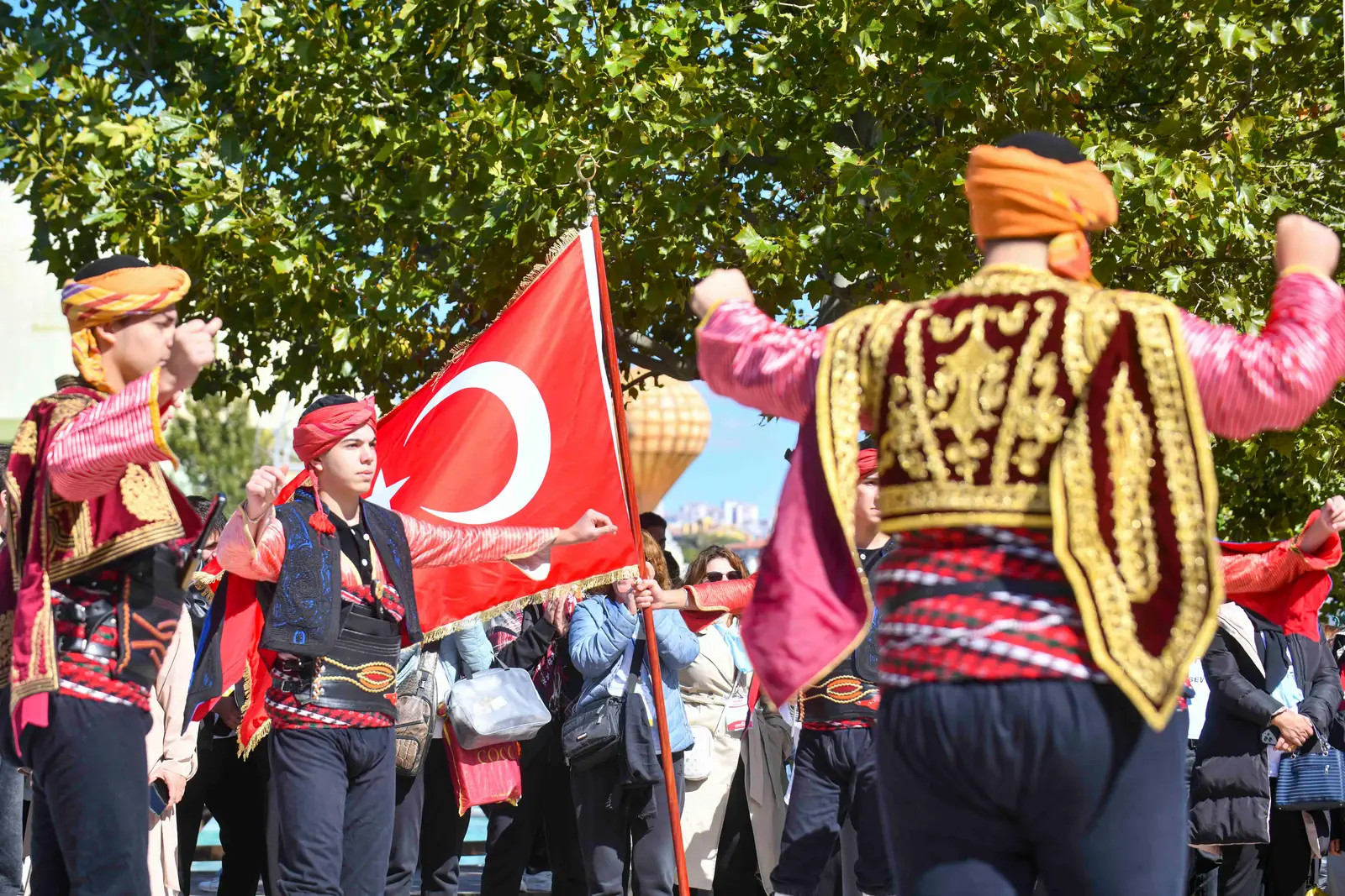 ABB LÖSEV AİLESİNİ ANKAPARK’TA AĞIRLADI