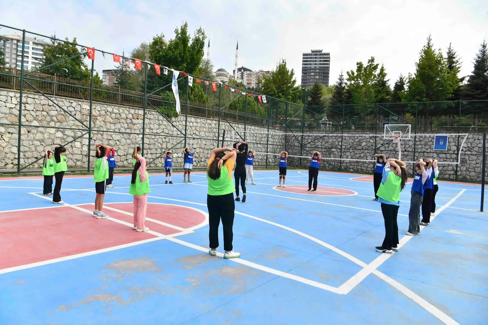 PURSAKLAR’DA ÇOCUKLAR İÇİN SPOR VAKTİ