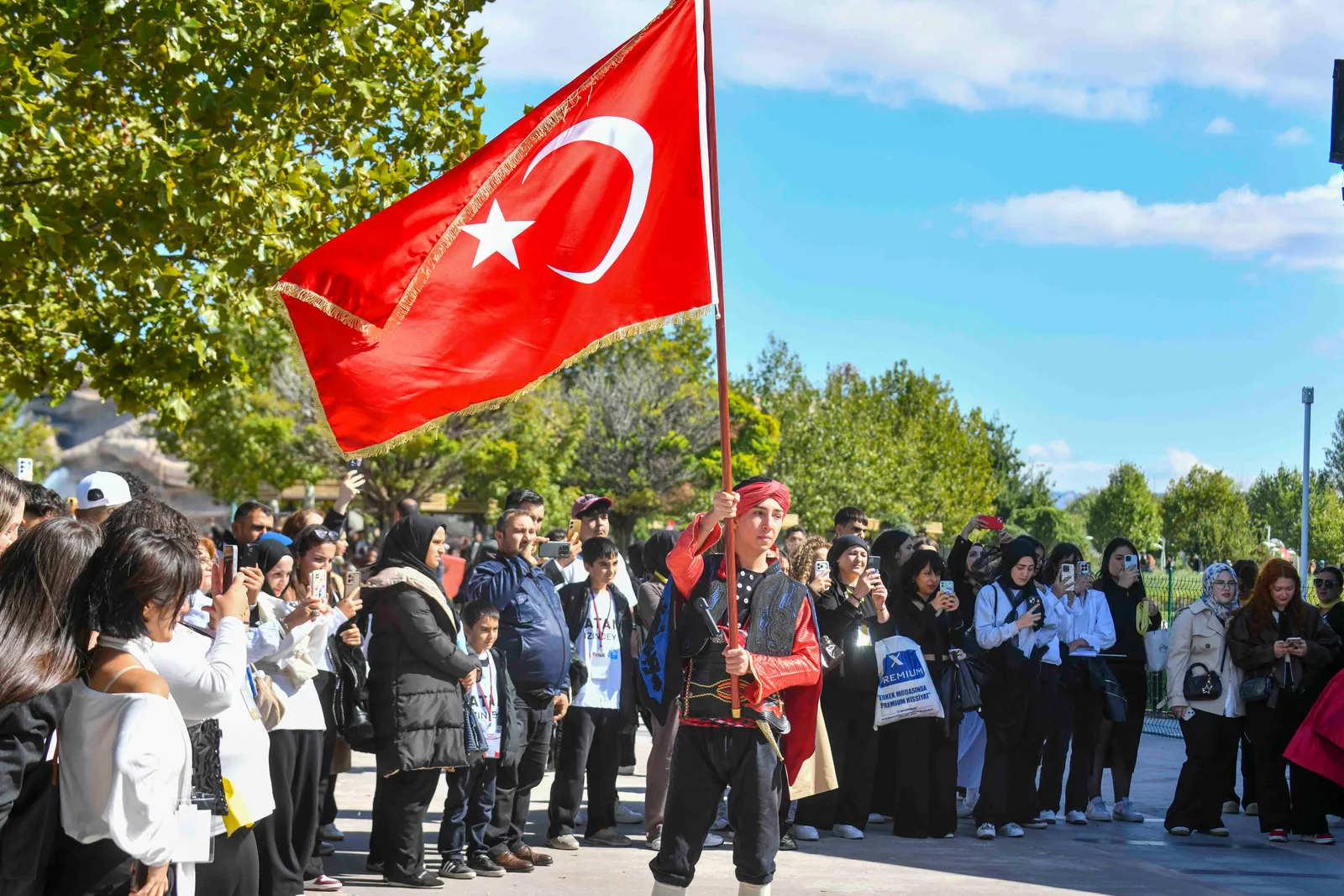 ABB LÖSEV AİLESİNİ ANKAPARK’TA AĞIRLADI