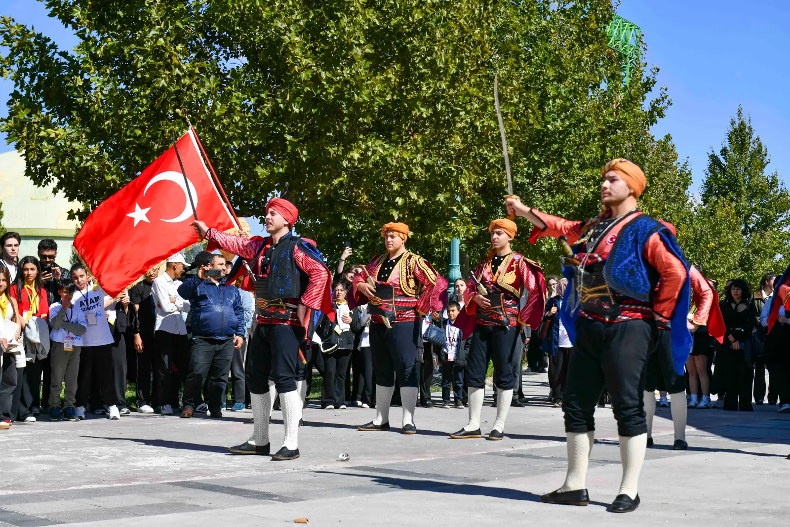ABB LÖSEV AİLESİNİ ANKAPARK’TA AĞIRLADI